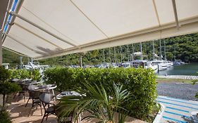 Blue Sail Hotel